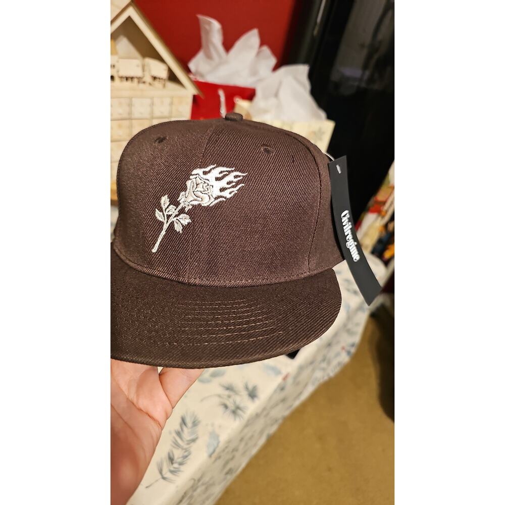 Civil Regime Flaming Rose Mens Fitted Cap in Brown/White size 7⅛